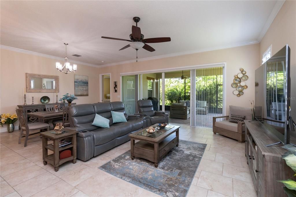 For Sale: $539,900 (3 beds, 3 baths, 2365 Square Feet)