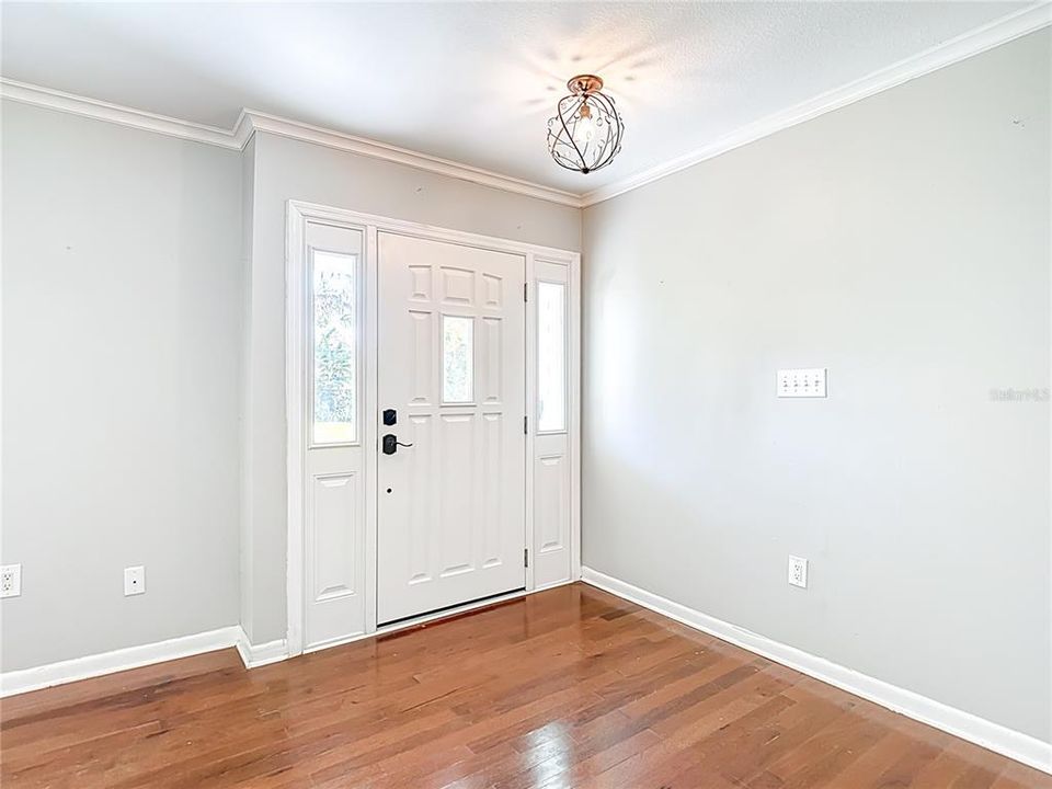 For Sale: $599,000 (3 beds, 2 baths, 2095 Square Feet)