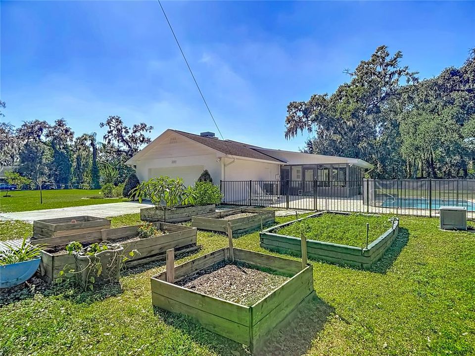 For Sale: $599,000 (3 beds, 2 baths, 2095 Square Feet)