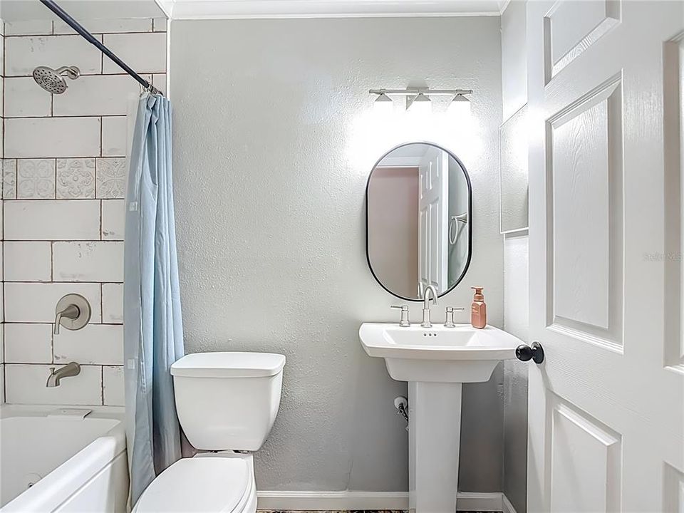 For Sale: $599,000 (3 beds, 2 baths, 2095 Square Feet)