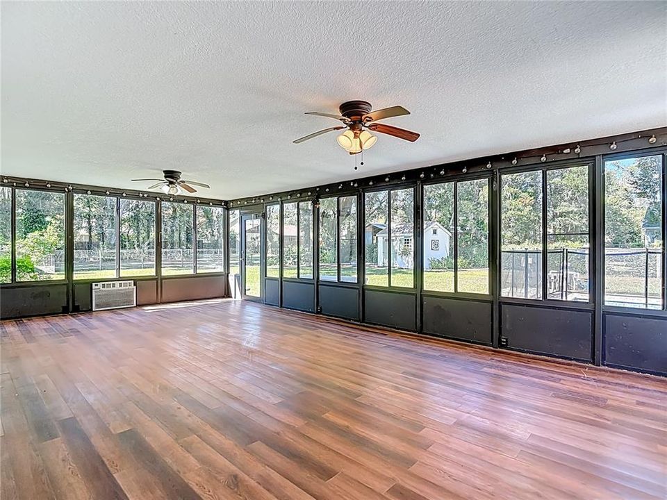 For Sale: $599,000 (3 beds, 2 baths, 2095 Square Feet)