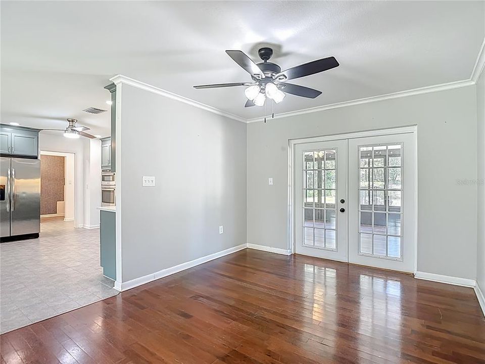 For Sale: $599,000 (3 beds, 2 baths, 2095 Square Feet)