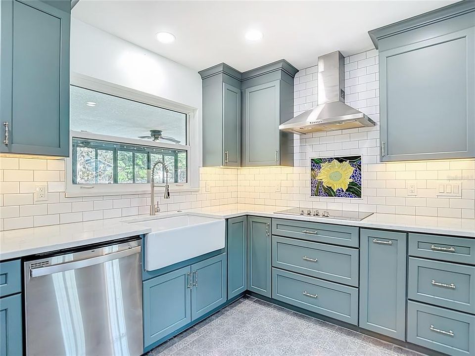 For Sale: $599,000 (3 beds, 2 baths, 2095 Square Feet)