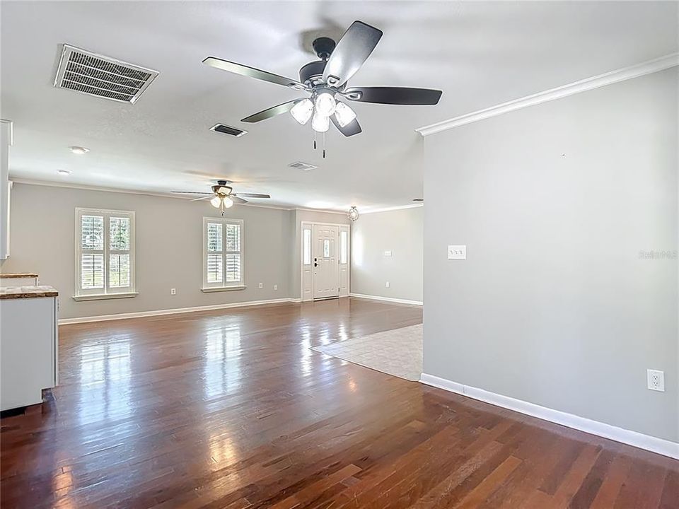 For Sale: $599,000 (3 beds, 2 baths, 2095 Square Feet)