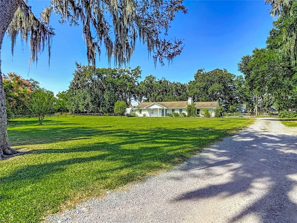 For Sale: $599,000 (3 beds, 2 baths, 2095 Square Feet)