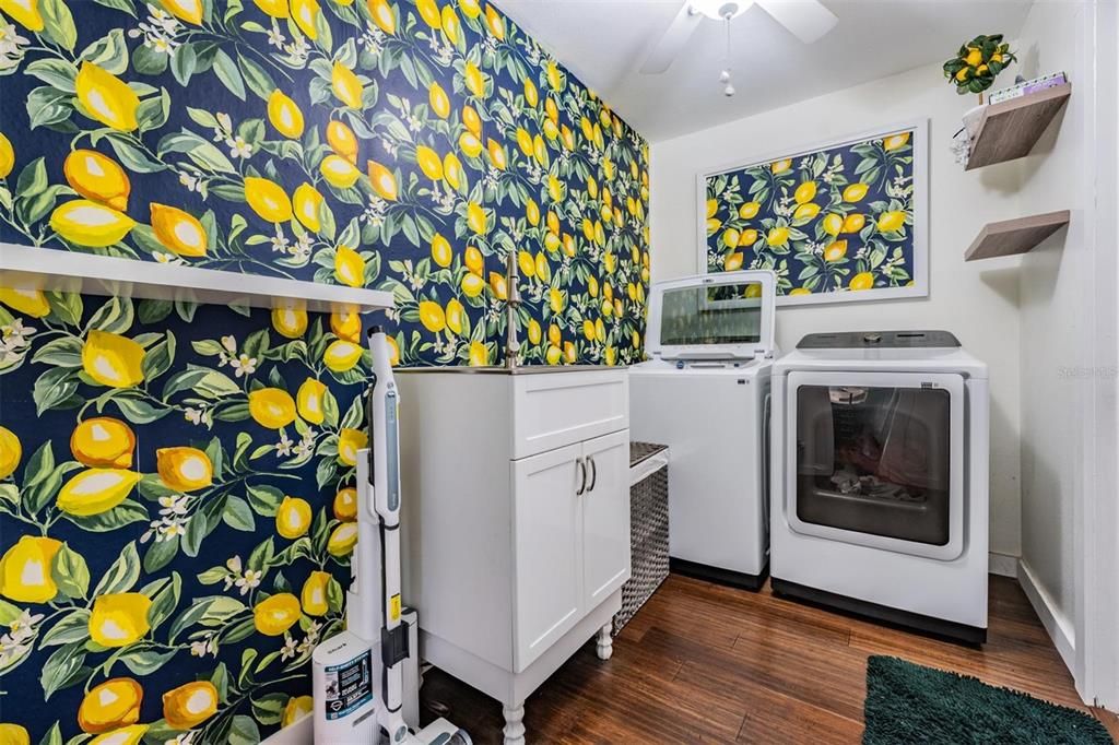 Под контрактом: $600,000 (4 спален, 2 ванн, 2126 Квадратных фут)