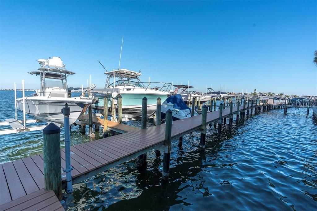 For Sale: $975,000 (3 beds, 4 baths, 2275 Square Feet)