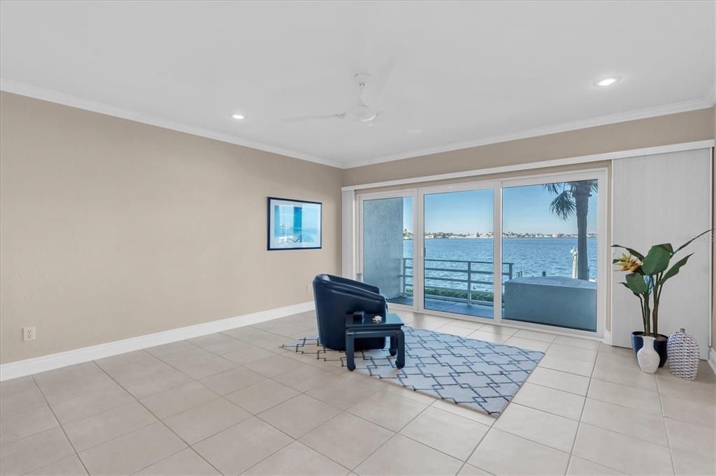 For Sale: $975,000 (3 beds, 4 baths, 2275 Square Feet)