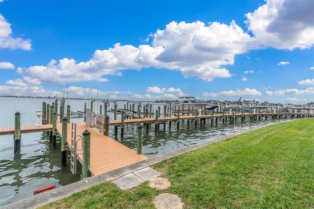 For Sale: $975,000 (3 beds, 4 baths, 2275 Square Feet)