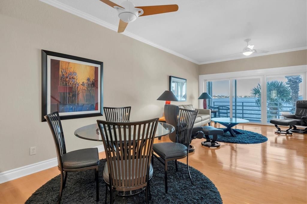 For Sale: $975,000 (3 beds, 4 baths, 2275 Square Feet)