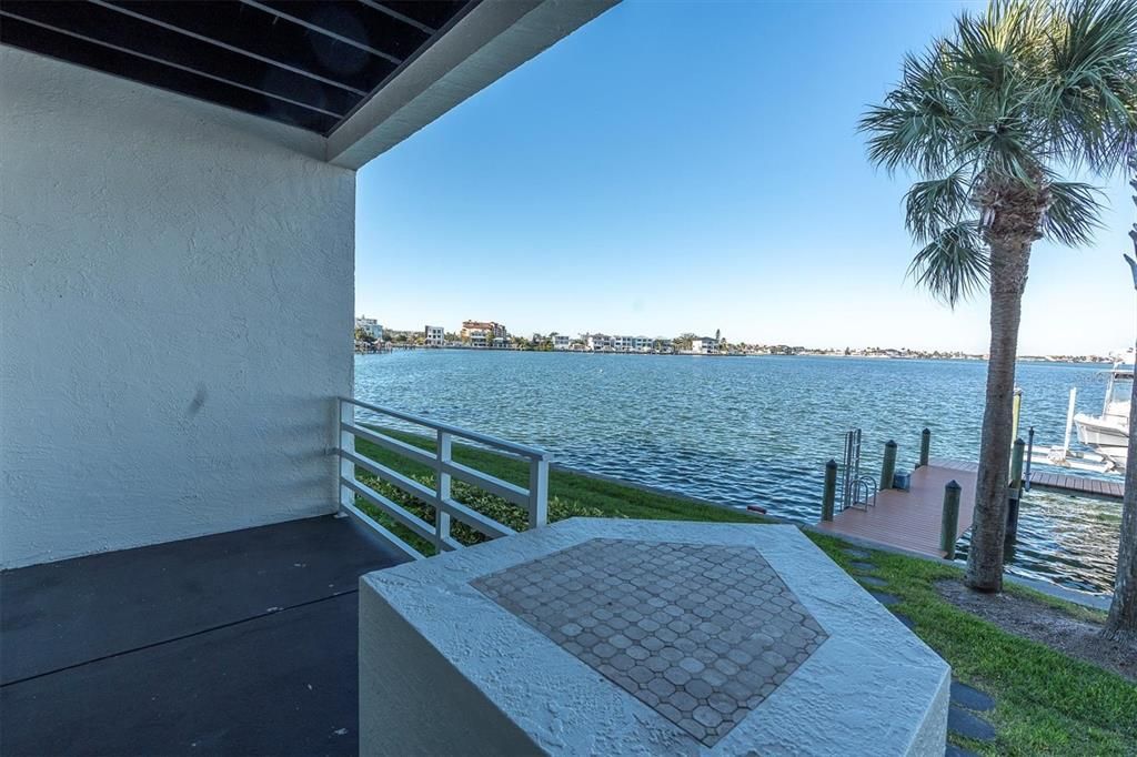 For Sale: $975,000 (3 beds, 4 baths, 2275 Square Feet)