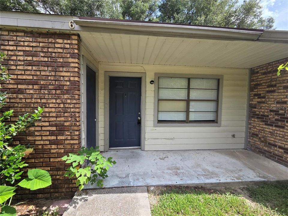 出租: $1,095 (1 贝兹, 1 浴室, 650 平方英尺)