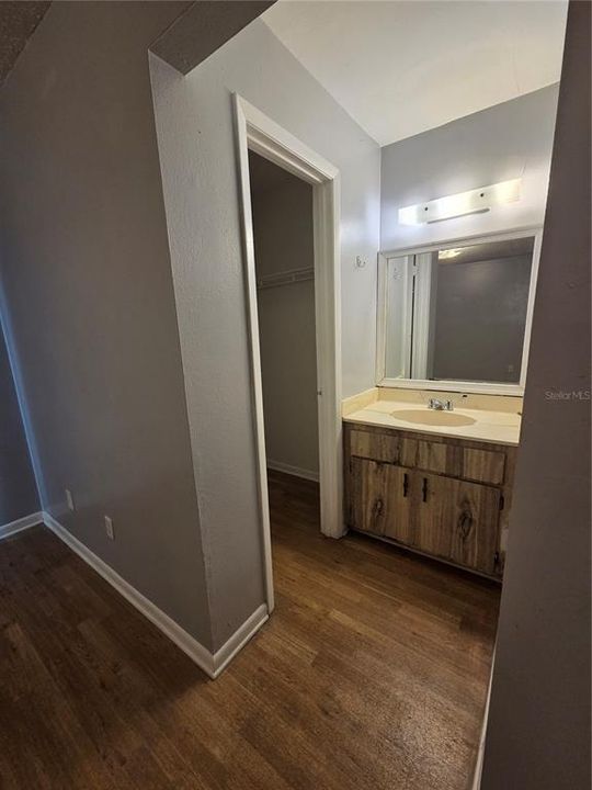 出租: $1,095 (1 贝兹, 1 浴室, 650 平方英尺)