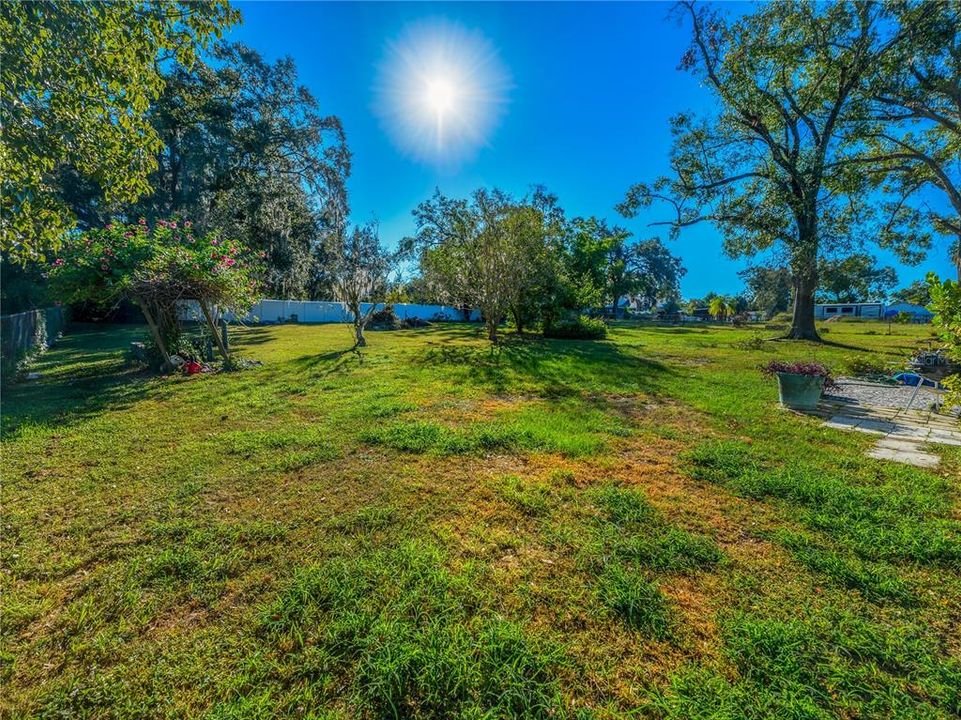 For Sale: $300,000 (3 beds, 2 baths, 1146 Square Feet)