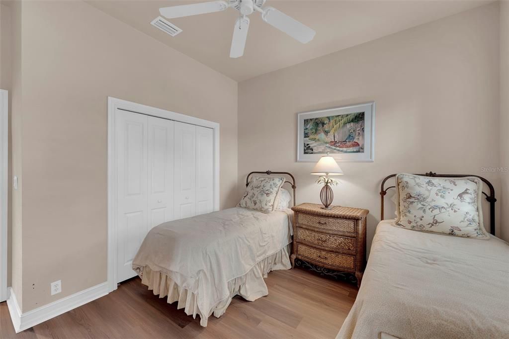 На продажу: $575,000 (2 спален, 2 ванн, 1835 Квадратных фут)