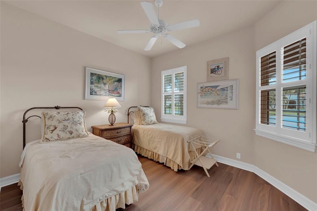 На продажу: $575,000 (2 спален, 2 ванн, 1835 Квадратных фут)