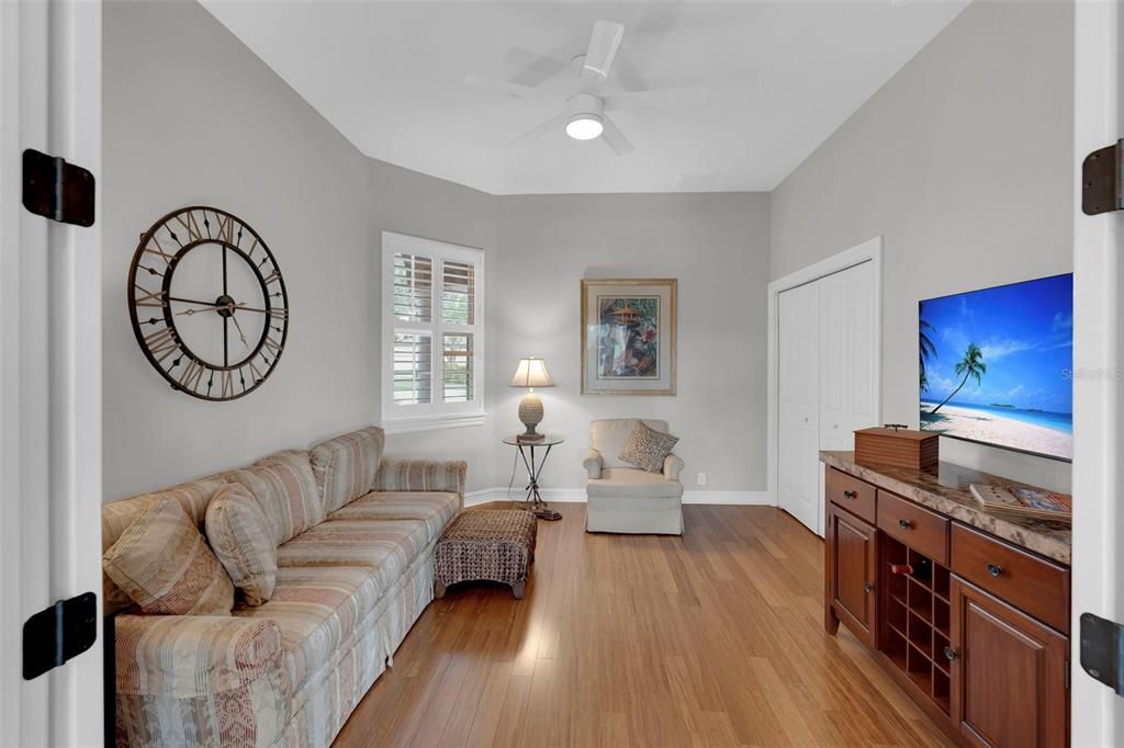 На продажу: $575,000 (2 спален, 2 ванн, 1835 Квадратных фут)