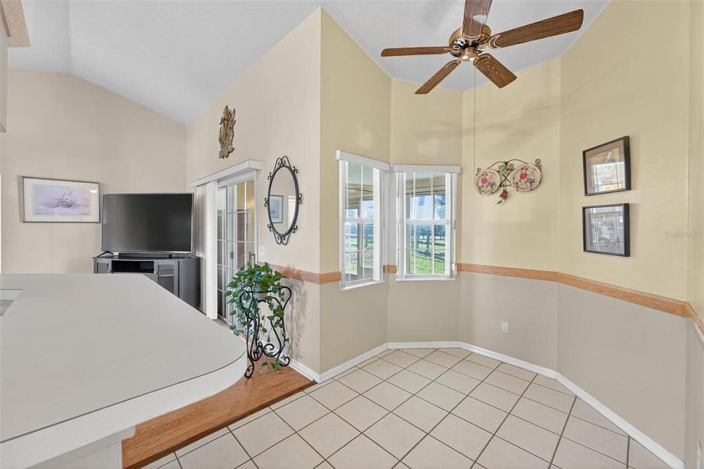 For Sale: $280,000 (3 beds, 2 baths, 1582 Square Feet)