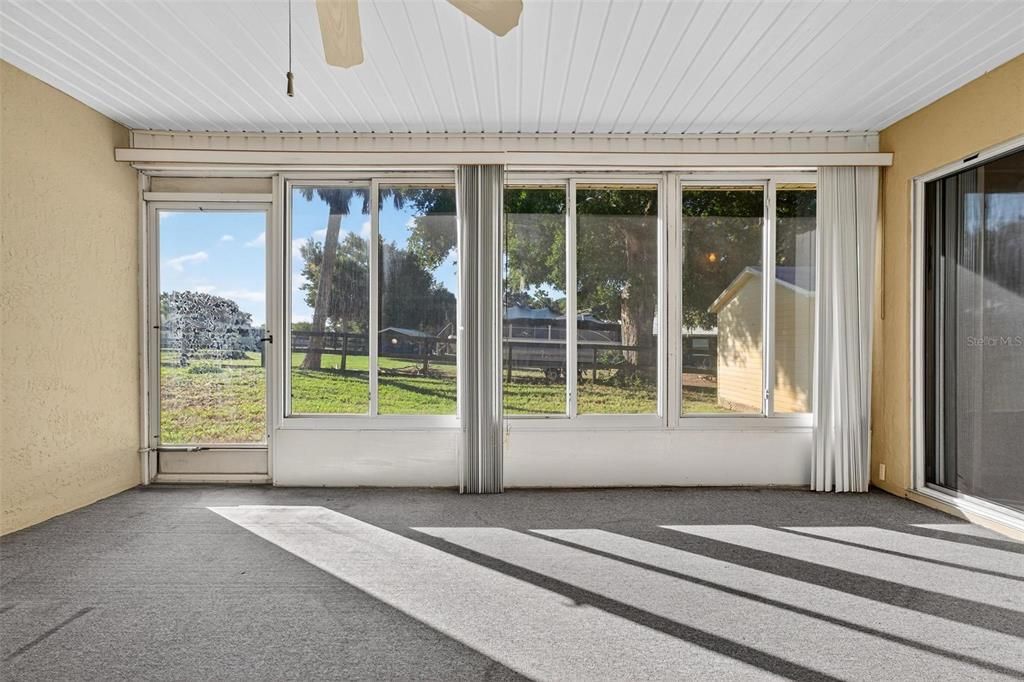 For Sale: $280,000 (3 beds, 2 baths, 1582 Square Feet)