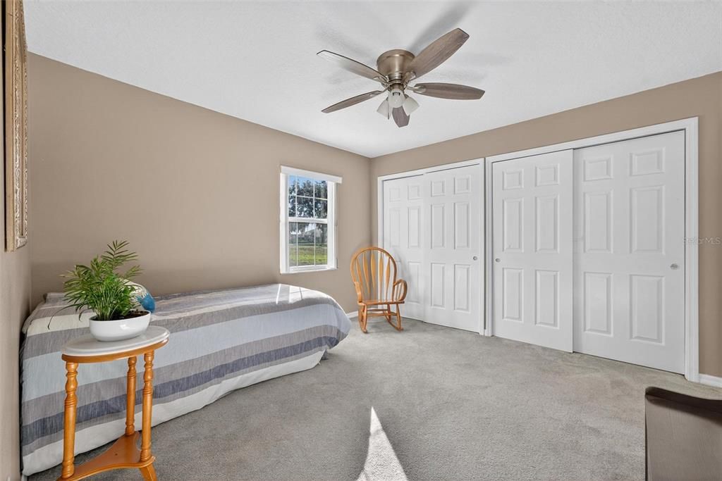 For Sale: $280,000 (3 beds, 2 baths, 1582 Square Feet)