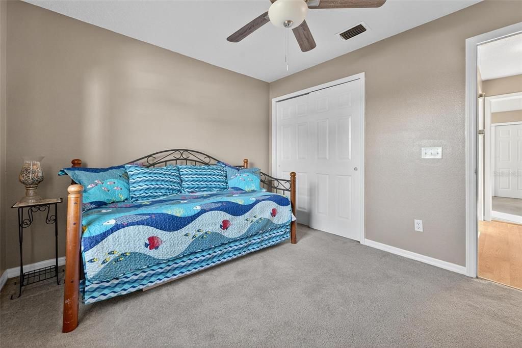 For Sale: $280,000 (3 beds, 2 baths, 1582 Square Feet)