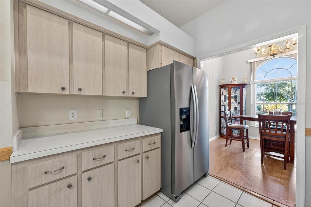 For Sale: $280,000 (3 beds, 2 baths, 1582 Square Feet)