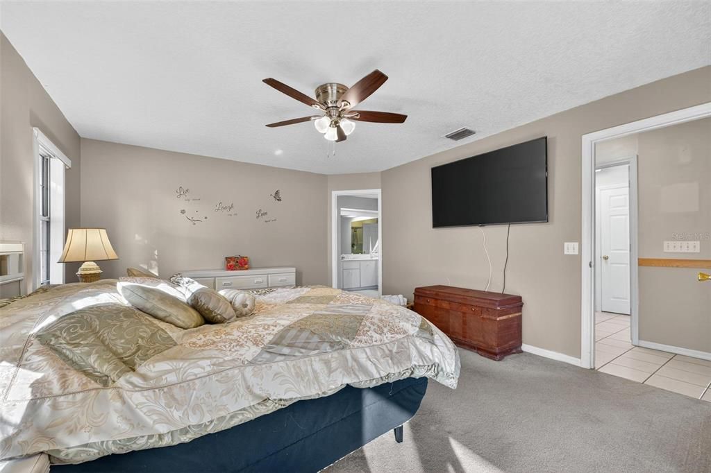 For Sale: $280,000 (3 beds, 2 baths, 1582 Square Feet)