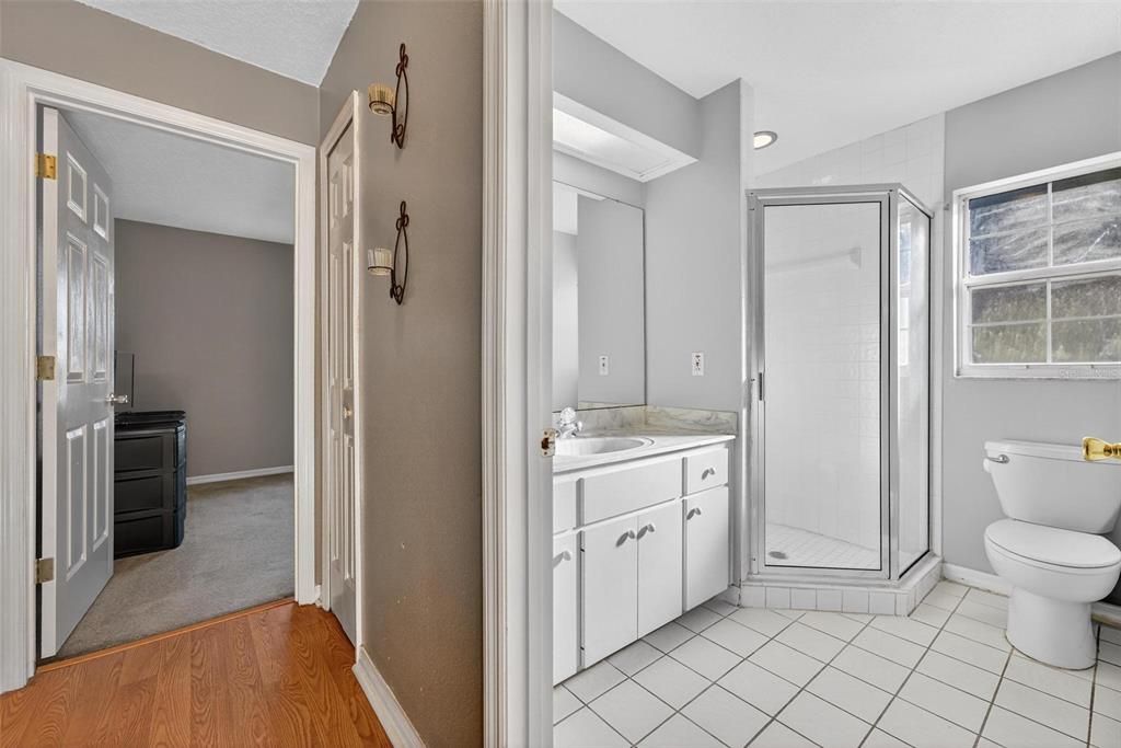 For Sale: $280,000 (3 beds, 2 baths, 1582 Square Feet)