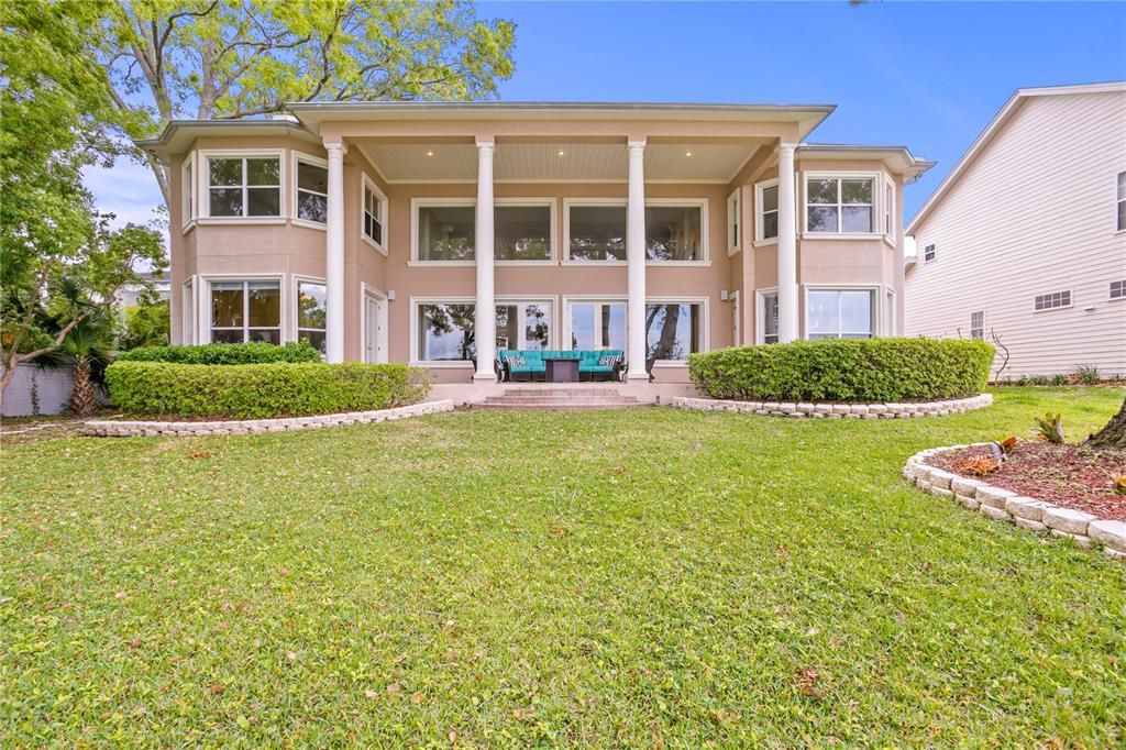 For Sale: $2,250,000 (5 beds, 4 baths, 5377 Square Feet)