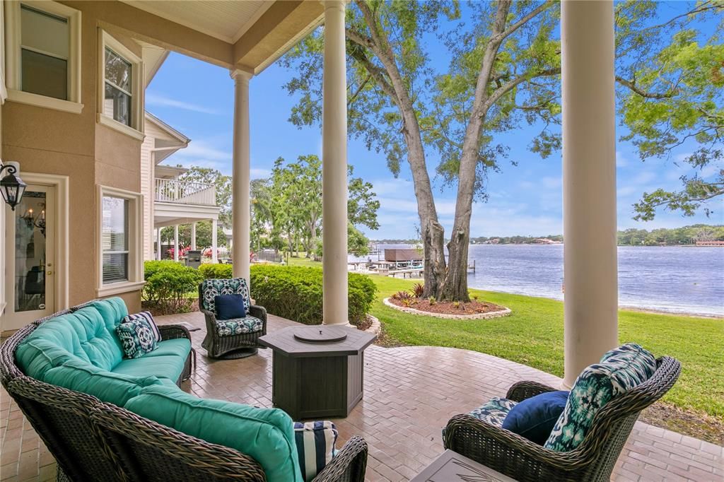 For Sale: $2,250,000 (5 beds, 4 baths, 5377 Square Feet)