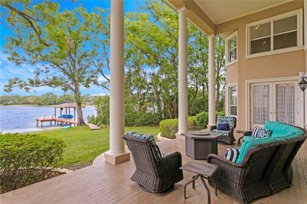 For Sale: $2,250,000 (5 beds, 4 baths, 5377 Square Feet)