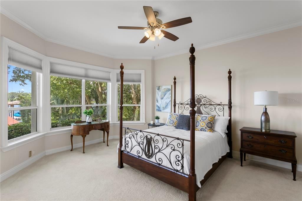 For Sale: $2,250,000 (5 beds, 4 baths, 5377 Square Feet)