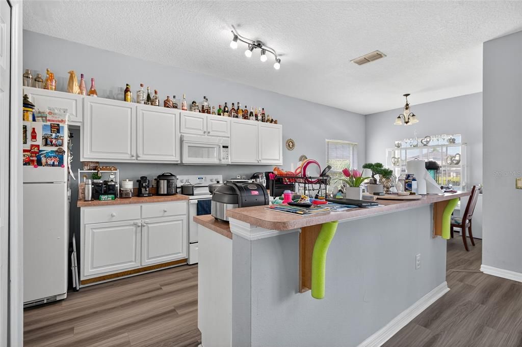 待售: $475,000 (5 贝兹, 3 浴室, 2636 平方英尺)