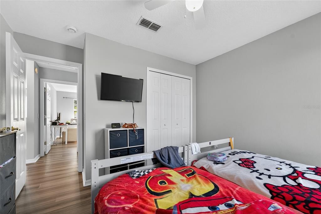 待售: $475,000 (5 贝兹, 3 浴室, 2636 平方英尺)