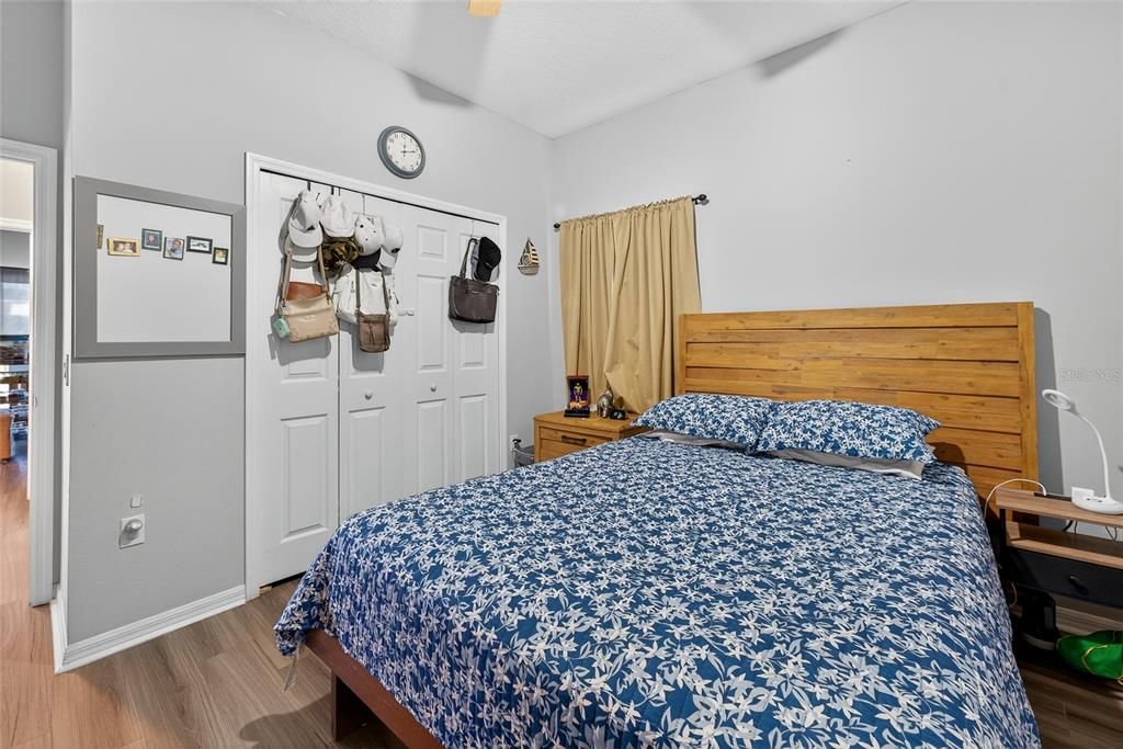 待售: $475,000 (5 贝兹, 3 浴室, 2636 平方英尺)