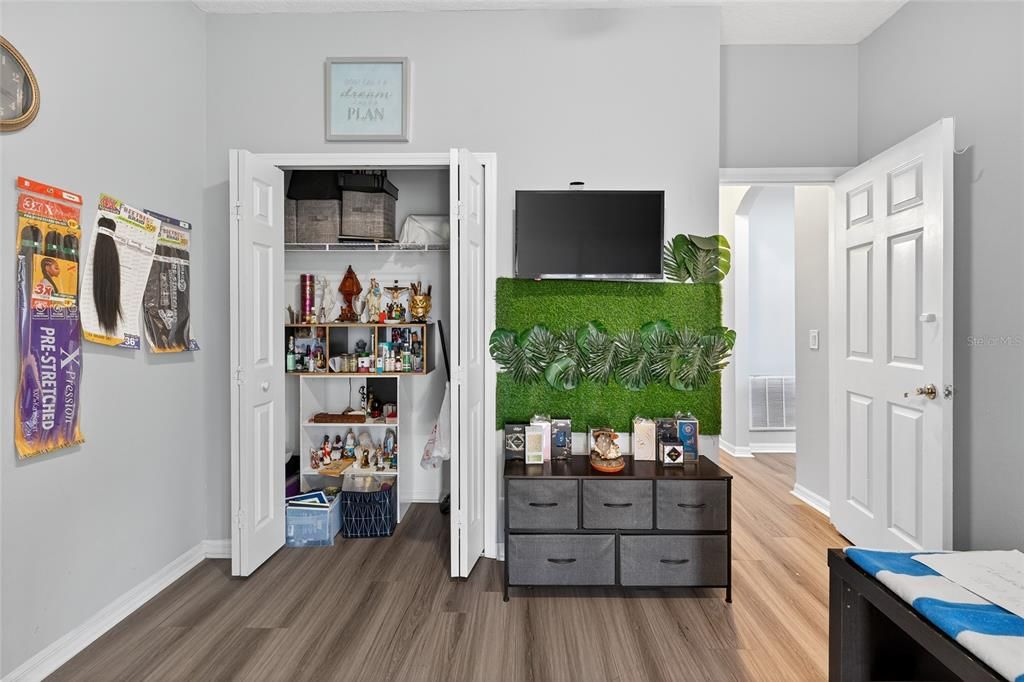 待售: $475,000 (5 贝兹, 3 浴室, 2636 平方英尺)