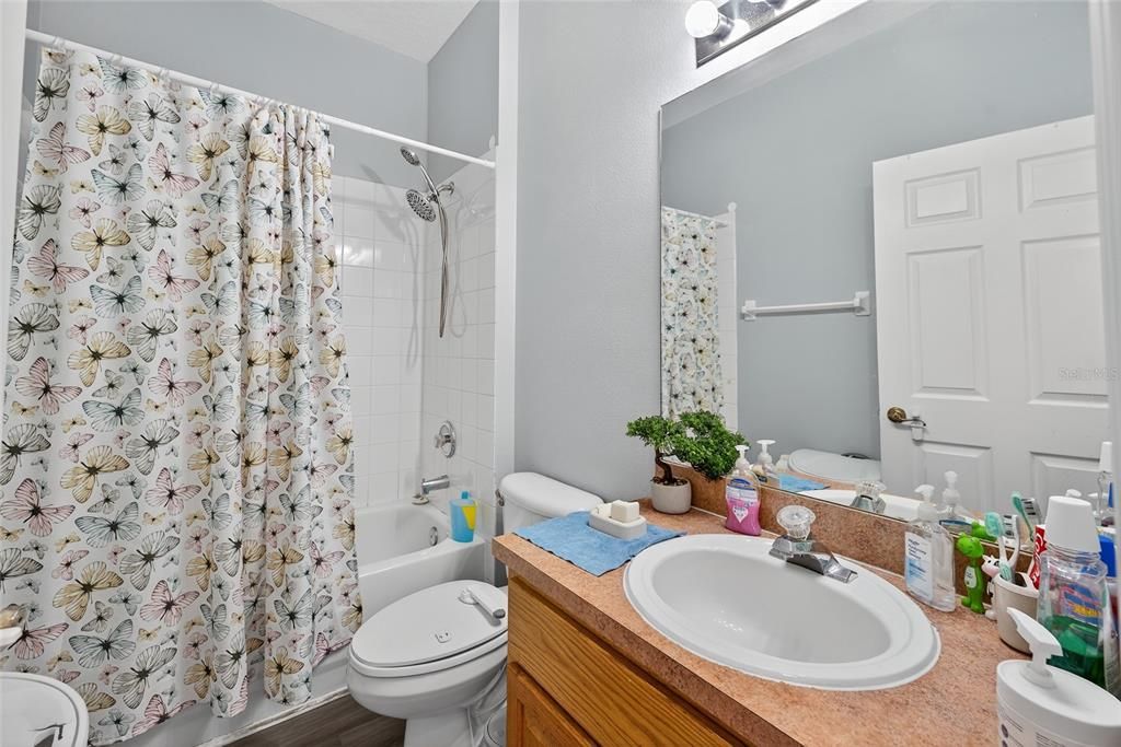 待售: $475,000 (5 贝兹, 3 浴室, 2636 平方英尺)