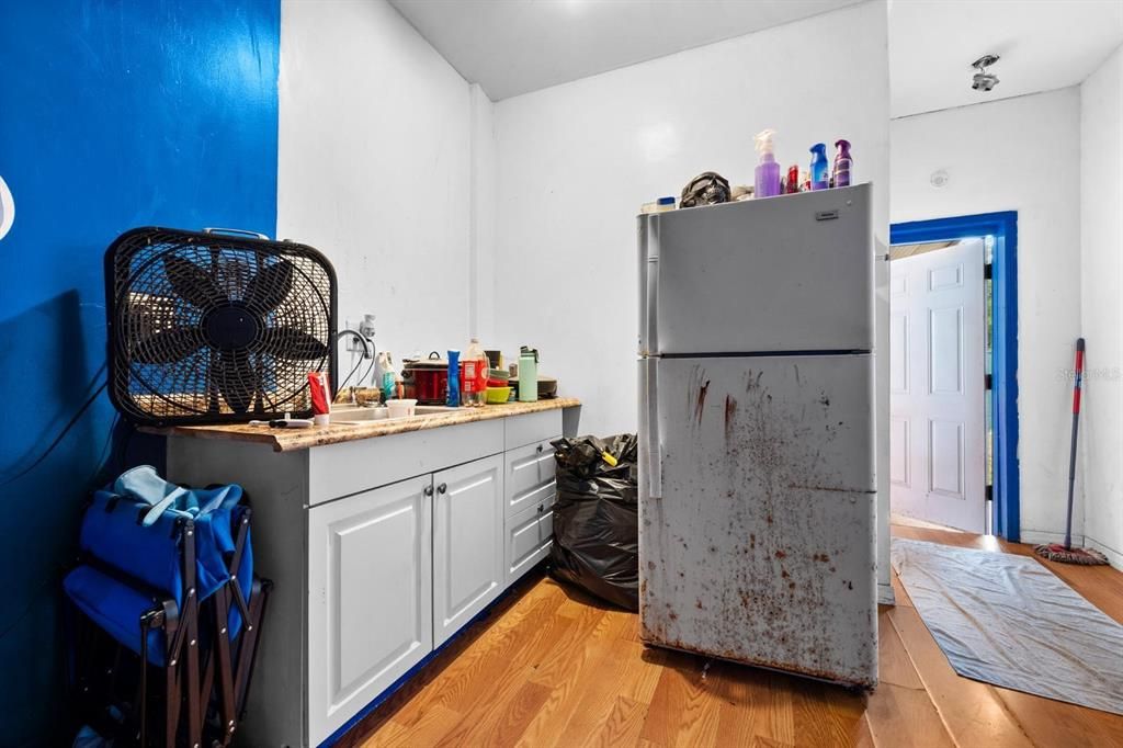 待售: $264,990 (2 贝兹, 2 浴室, 1105 平方英尺)