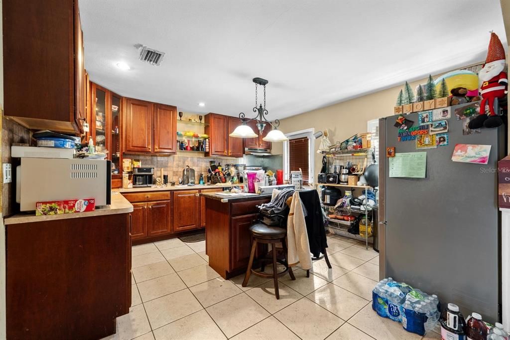 待售: $264,990 (2 贝兹, 2 浴室, 1105 平方英尺)