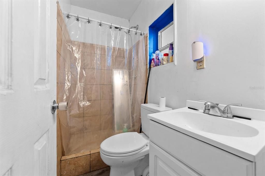 待售: $264,990 (2 贝兹, 2 浴室, 1105 平方英尺)