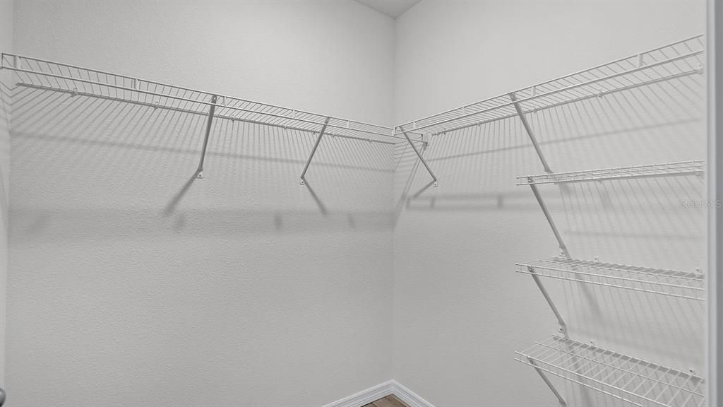 На продажу: $267,990 (3 спален, 2 ванн, 1758 Квадратных фут)