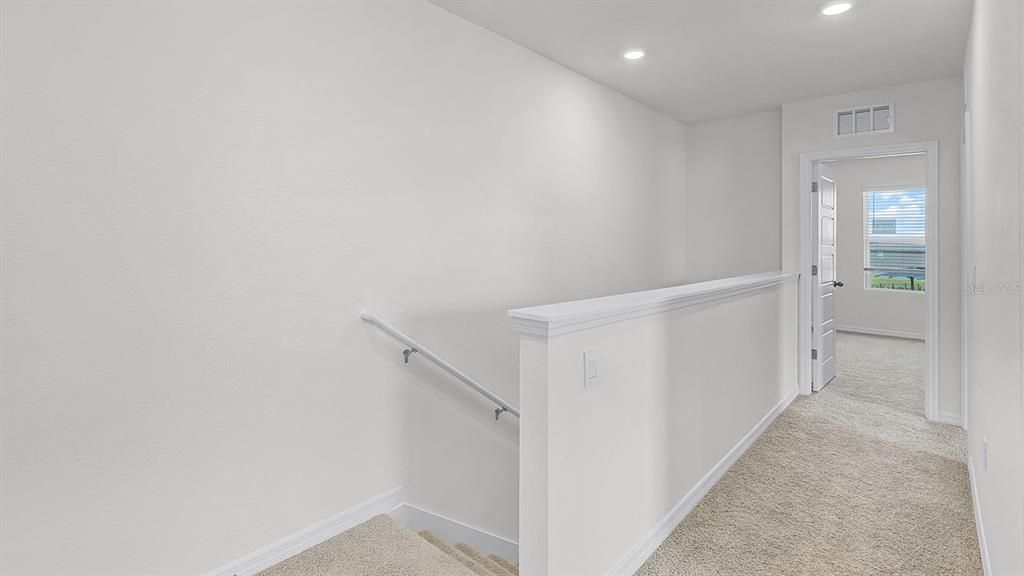 На продажу: $267,990 (3 спален, 2 ванн, 1758 Квадратных фут)