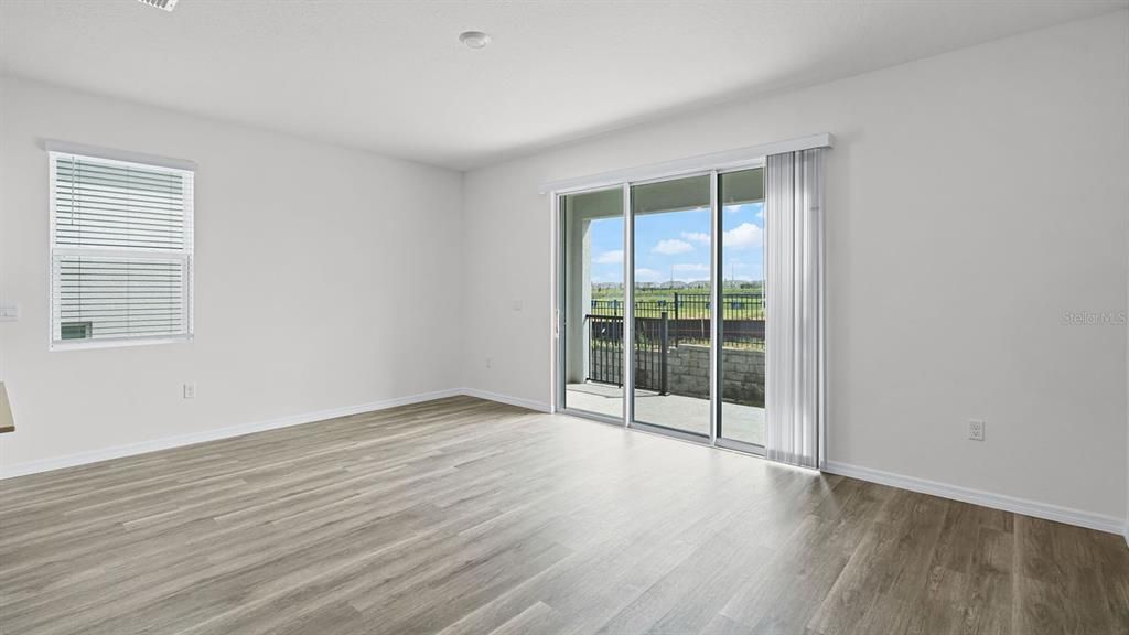 На продажу: $267,990 (3 спален, 2 ванн, 1758 Квадратных фут)