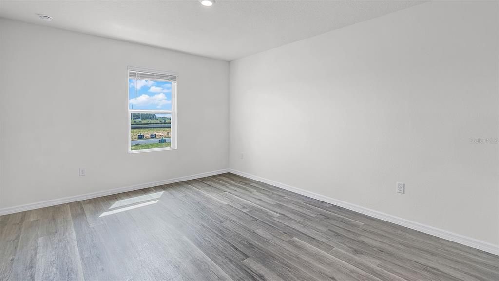 На продажу: $267,990 (3 спален, 2 ванн, 1758 Квадратных фут)