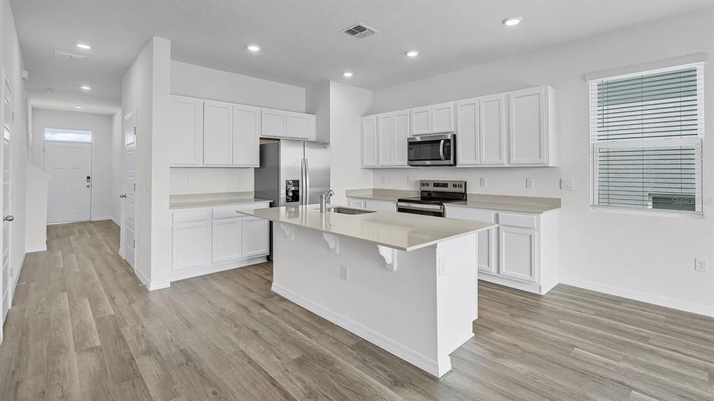 На продажу: $267,990 (3 спален, 2 ванн, 1758 Квадратных фут)