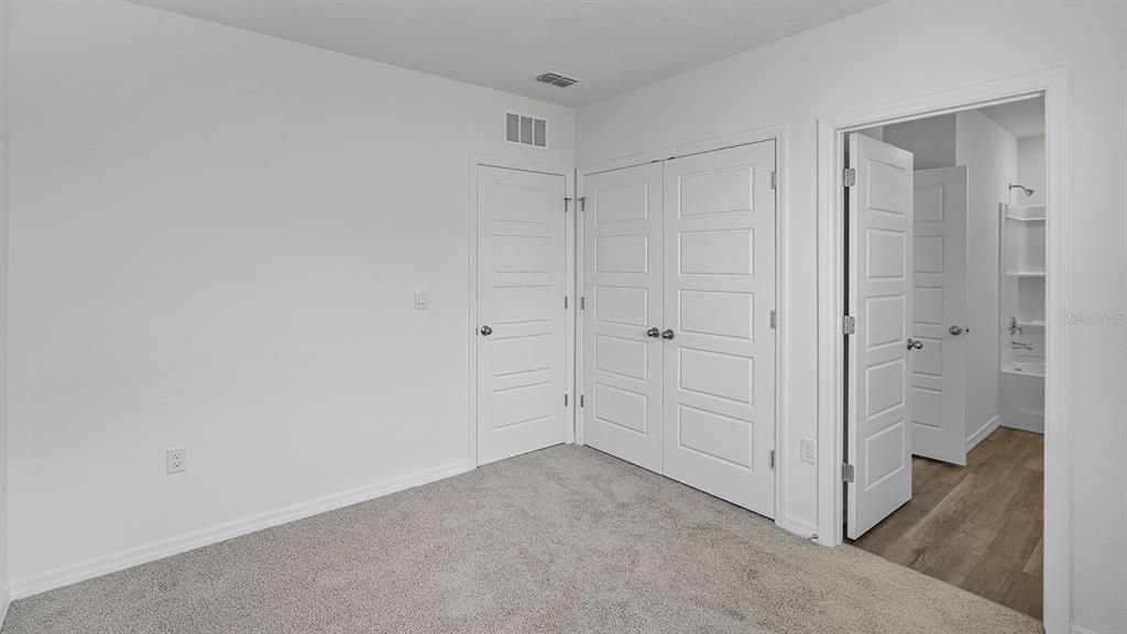 На продажу: $267,990 (3 спален, 2 ванн, 1758 Квадратных фут)