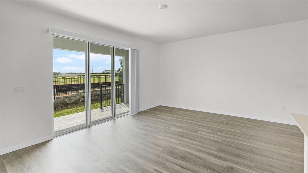 На продажу: $267,990 (3 спален, 2 ванн, 1758 Квадратных фут)