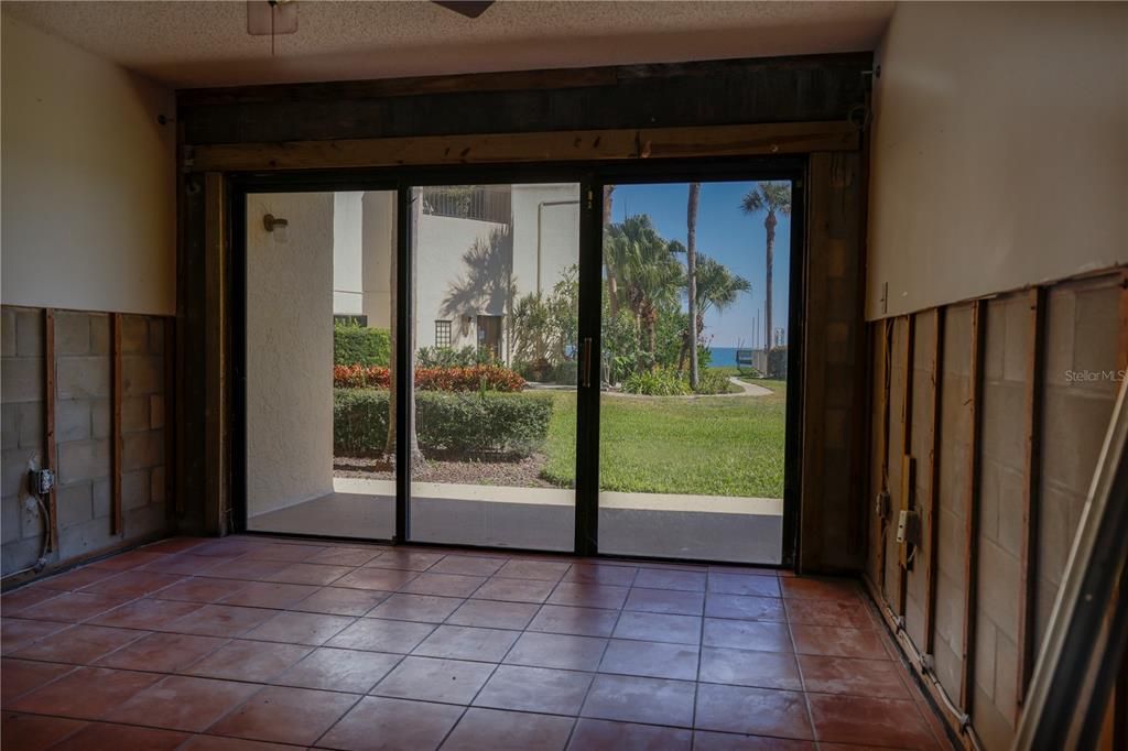 En Venta: $249,000 (2 camas, 2 baños, 1210 Pies cuadrados)