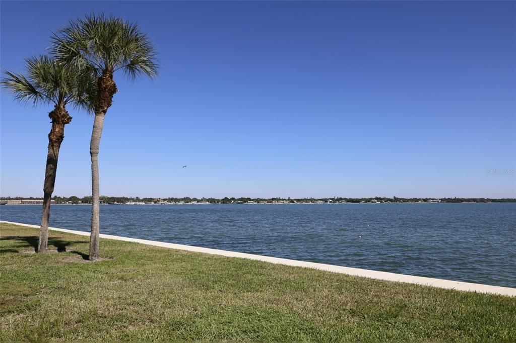 En Venta: $249,000 (2 camas, 2 baños, 1210 Pies cuadrados)