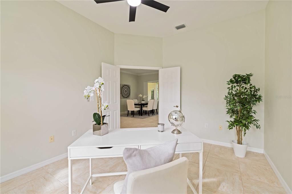 合同活跃: $349,000 (2 贝兹, 2 浴室, 1742 平方英尺)